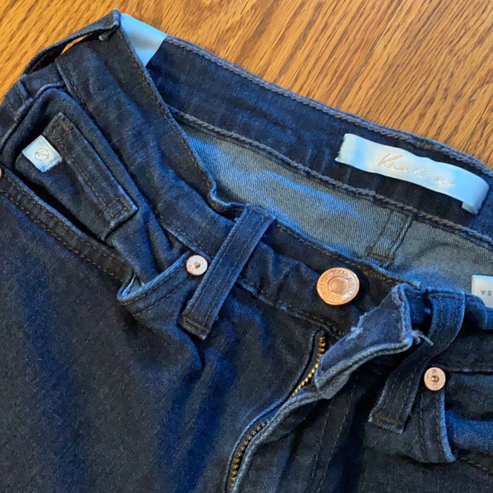 Dark wash KanCan skinny jeans sz 26